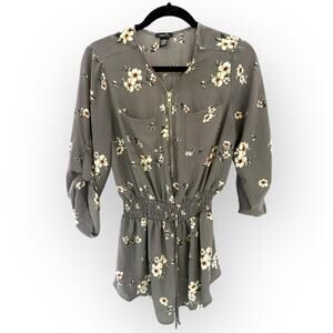 Rue21 Y2K Gray Floral Cinched Fitted Ladies Zipper 3/4" Sleeve Tunic Top | Sz M